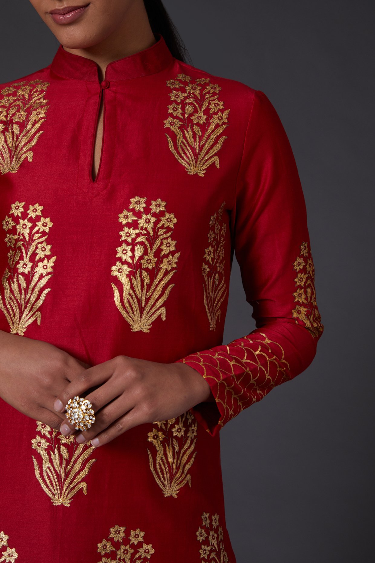 Buy Red Cotton Straight Kurta Palazzo Suit Set (Kurta, Straight Palazzo,  Dupatta, Mask) for INR1999.50 | Biba India