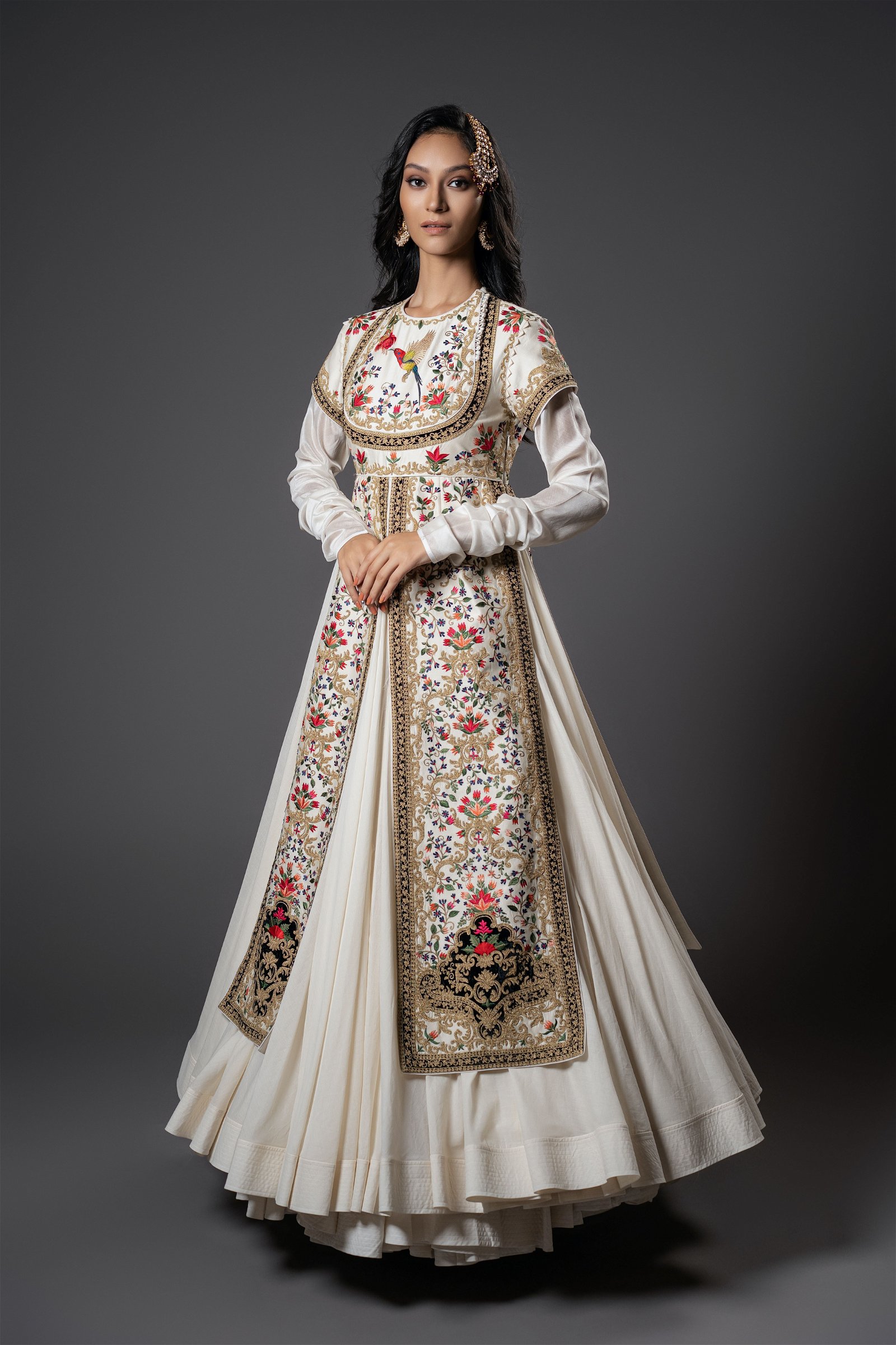 Buy Designer Bridal Festive Lehengas Online | Aashni & Co