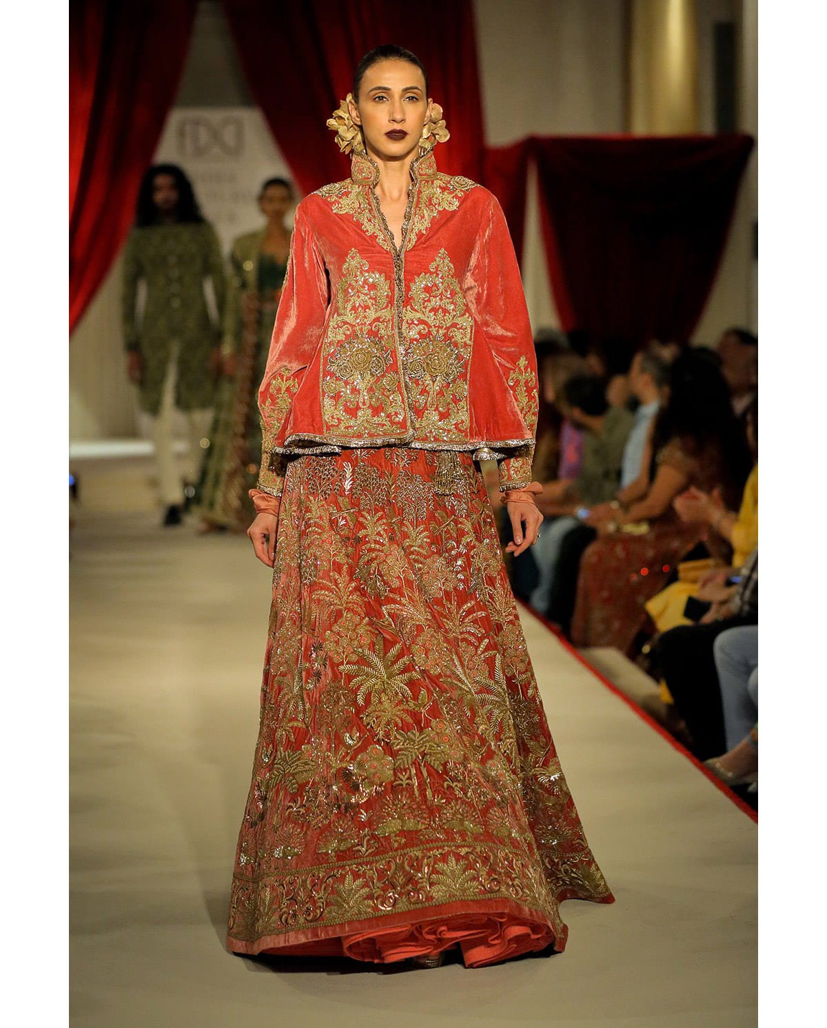 Rohit Bal's Bridal Collection At IBFW 2013 - Boldsky.com